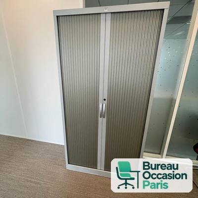 Armoire métallique haute à rideaux gris fumé avec serrure
