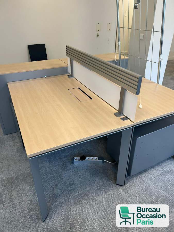 Bench 2 postes plateaux érable – écran séparateur à lames, pieds panneau