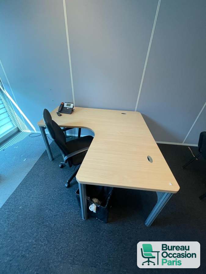 Bureau d'angle hêtre clair sur piètement métal gris