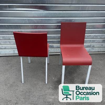 Chaise .03 Maarten Van Severen – coque rouge, 4 pieds aluminium