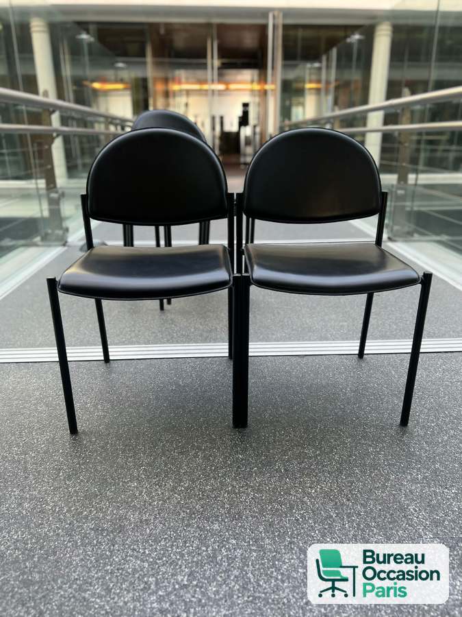 Chaise d'attente empilable dossier arrondi – simili cuir noir
