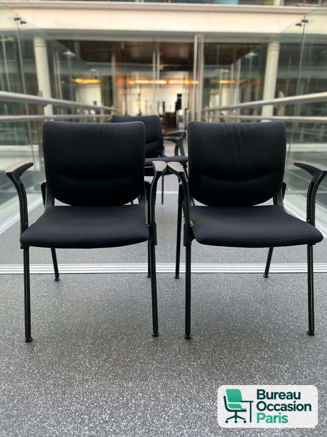 Chaise de conférence Sedus allright – tissu noir, accoudoirs, empilable