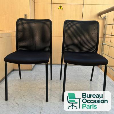 Chaise visiteur empilable à dossier résille – pieds acier noir
