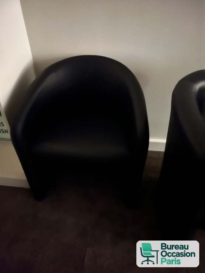 Fauteuil cabriolet d'attente – simili cuir noir, assise enveloppante