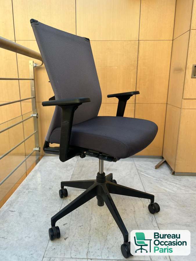 Fauteuil de travail Haworth – dossier résille grise, assise anthracite