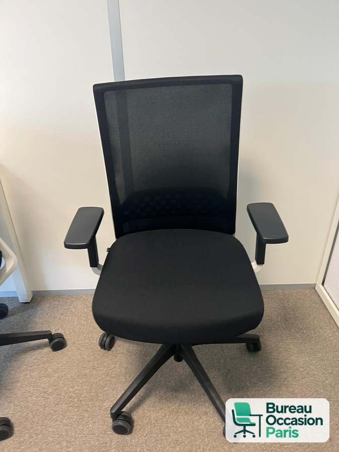 Fauteuil ergonomique Actiu – résille noire tendue sur cadre blanc