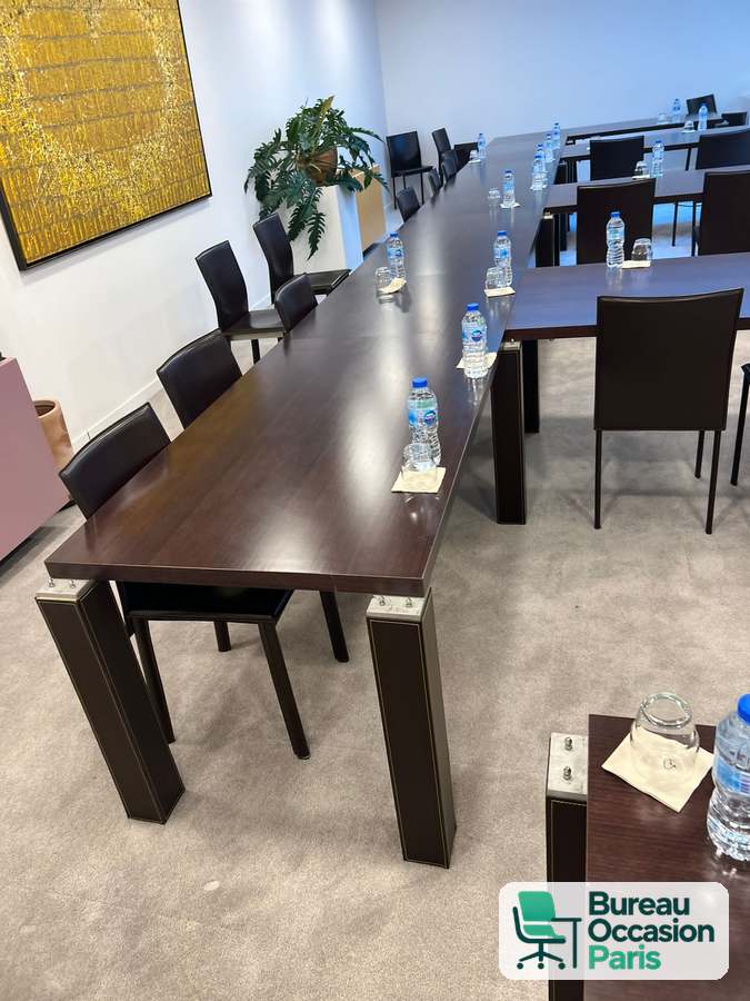 Module de table de conseil wengé – pieds massifs à section carrée