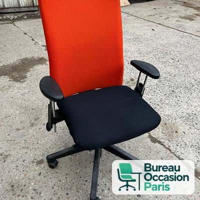 Siège ergonomique dossier tissu orange – accoudoirs ajustables