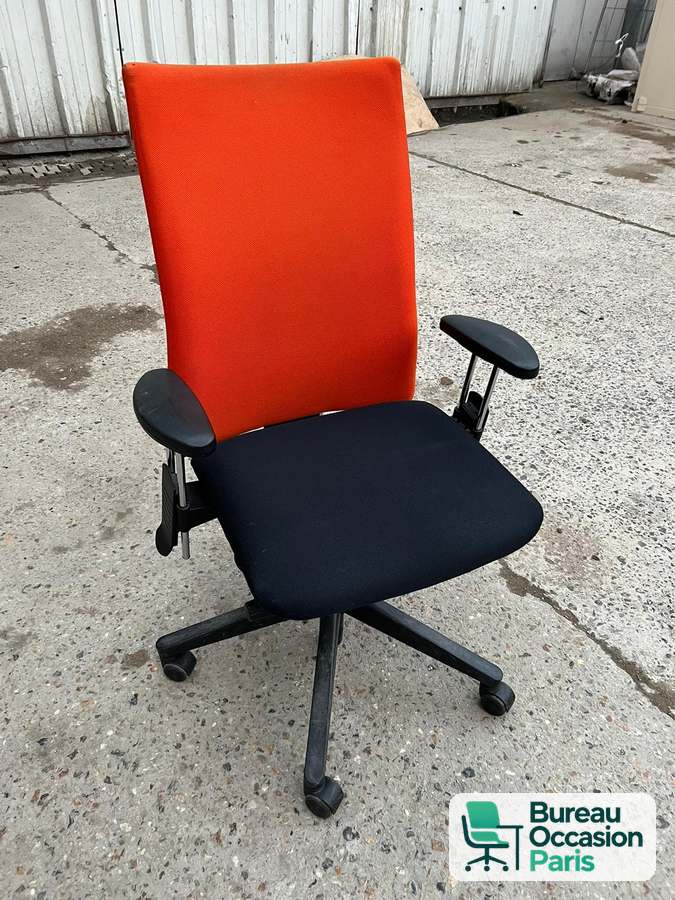 Siège ergonomique dossier tissu orange – accoudoirs ajustables