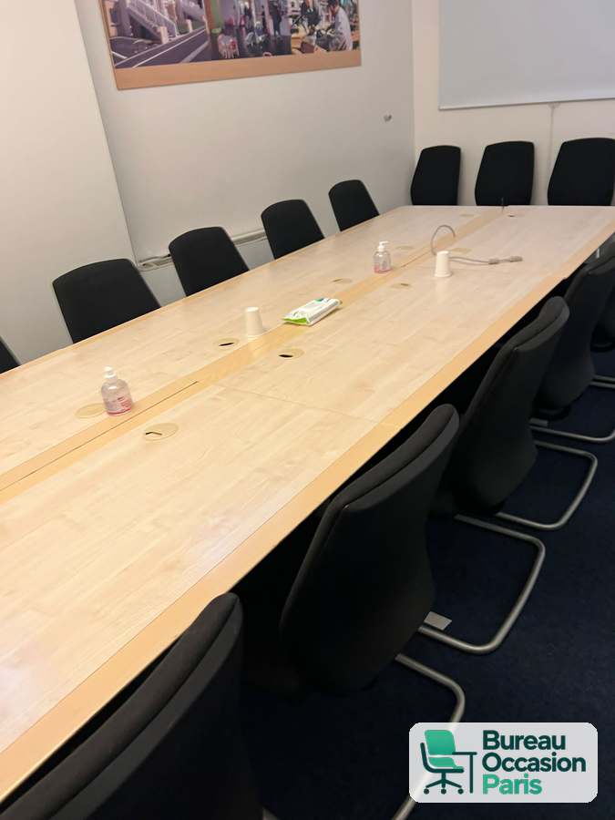 Table de conférence en modules – finition érable, montage en U