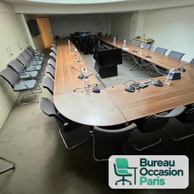 Table de conférence en U 20 places et plus – finition noyer, modulaire