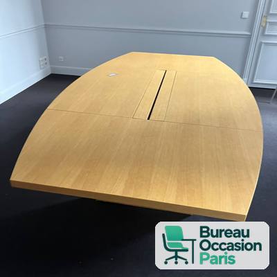 Table de conférence tonneau 16 à 20 places – placage chêne, luge chromée