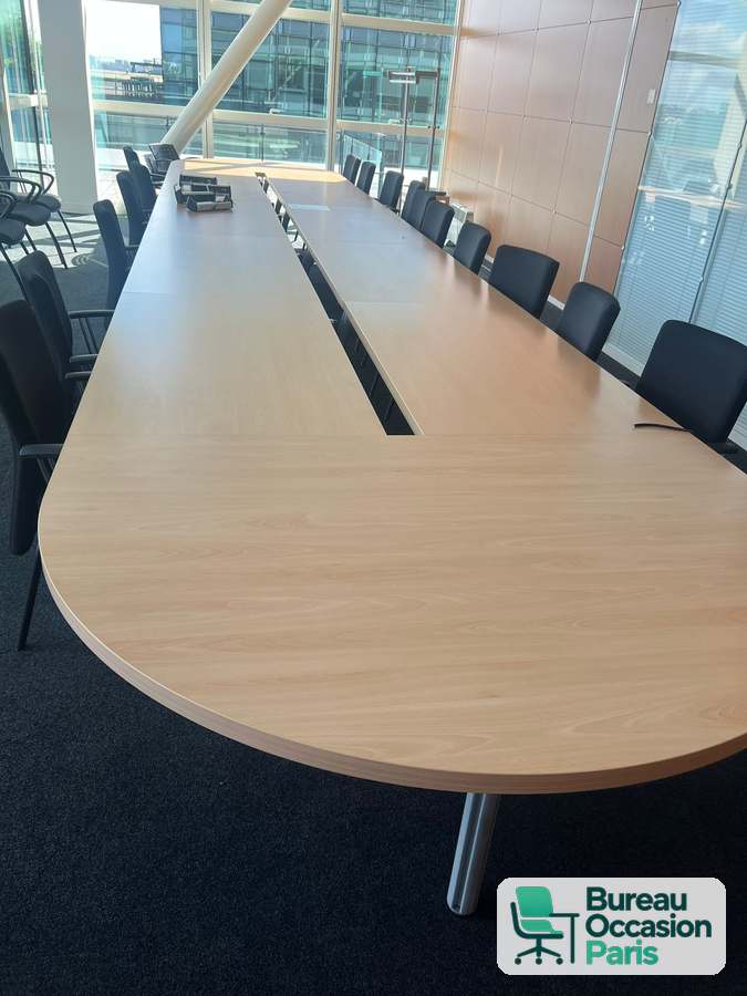 Table de conférence XXL plus de 20 places – hêtre, goulotte centrale