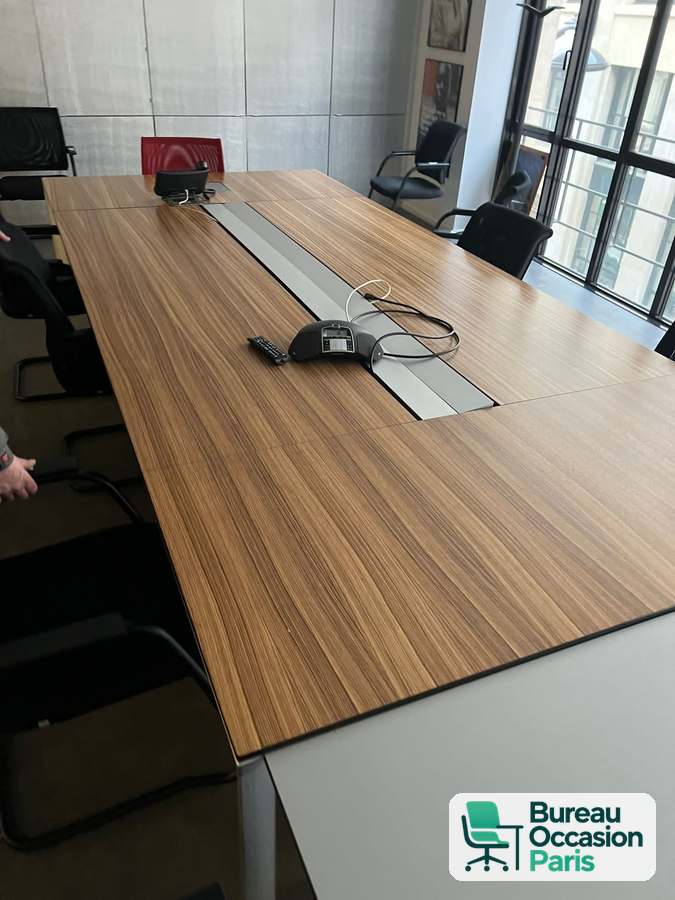 Table de conseil finition noyer zébré – goulotte alu, environ 10 places