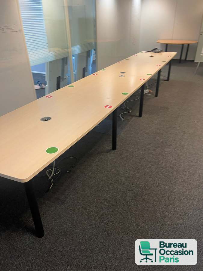 Table de conseil modulaire érable – piètement noir, environ 12 places