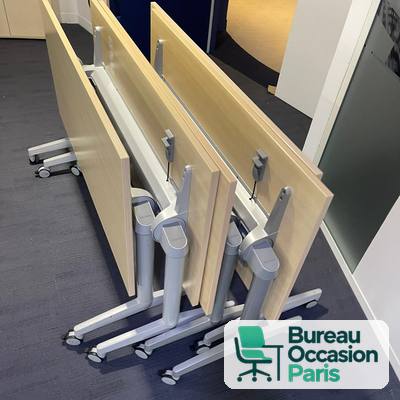 Table de formation basculante bois clair – roulettes, emboîtable