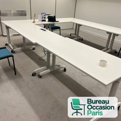 Table de formation basculante – plateau blanc, roulettes, métal blanc