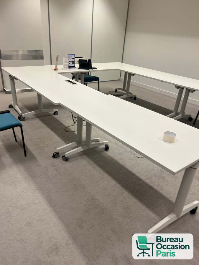 Table de formation basculante – plateau blanc, roulettes, métal blanc