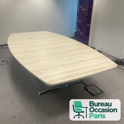 Table de réunion 10 personnes en tonneau chêne clair, pieds en T gris