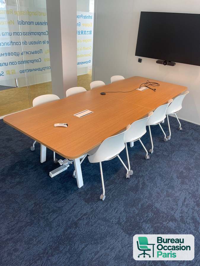 Table de réunion 10 places plateau bois, piètement blanc et trappes