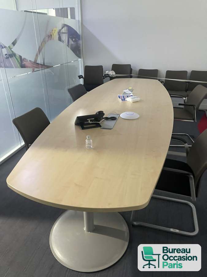 Table de réunion 8-10 places tonneau érable sur pieds centraux à platine