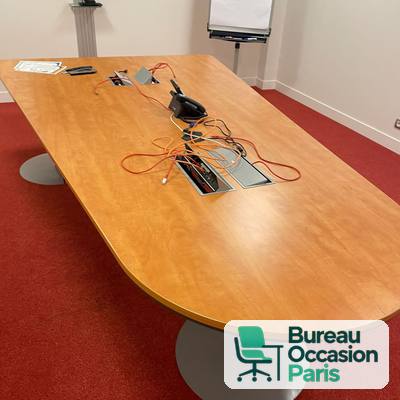 Table de réunion merisier à bout arrondi – pieds tulipe gris, 6-8 places
