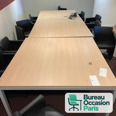 Table de réunion modulaire 10 places chêne clair, piètement argent