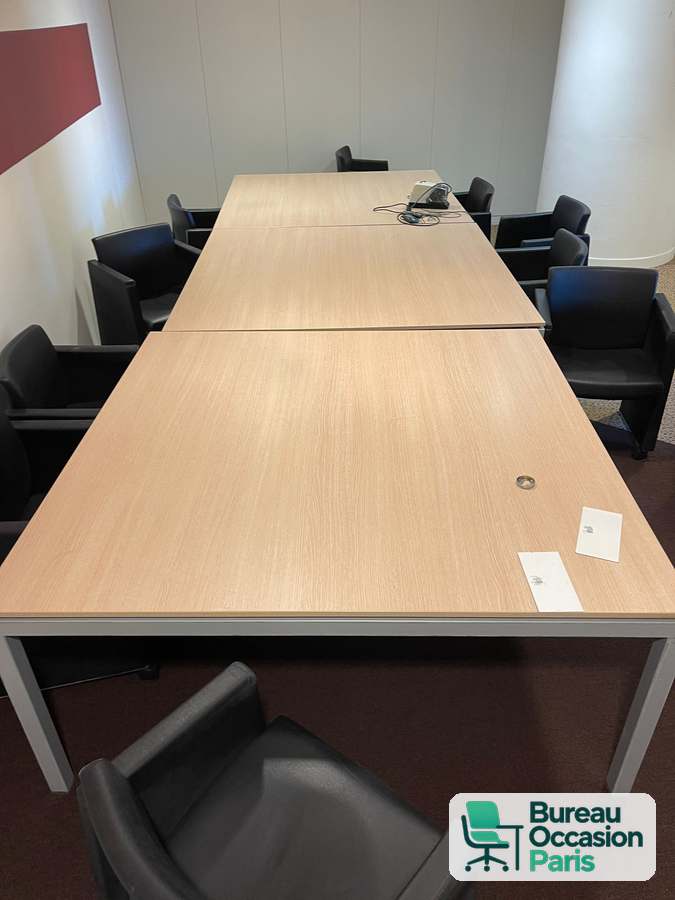 Table de réunion modulaire 10 places chêne clair, piètement argent