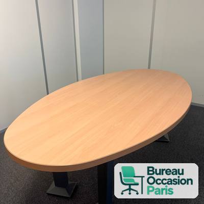 Table de réunion ovale 6-8 places – hêtre, deux pieds centraux noirs