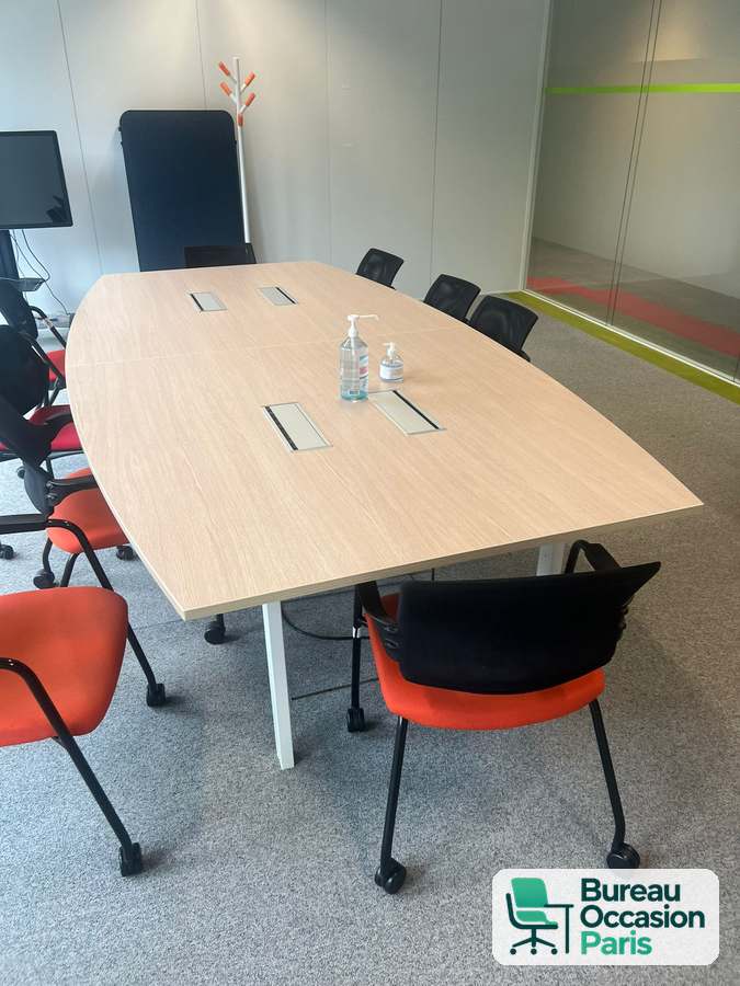 Table de réunion tonneau 10-12 places – chêne clair, pieds blancs, trappes