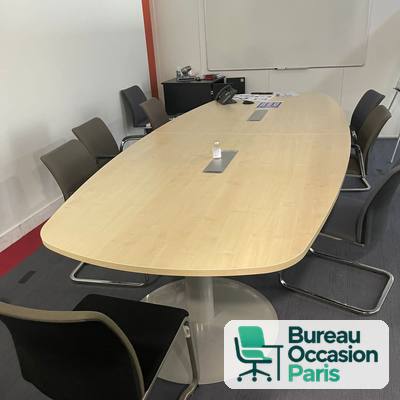Table de réunion tonneau érable, pieds tulipe gris clair et trappes