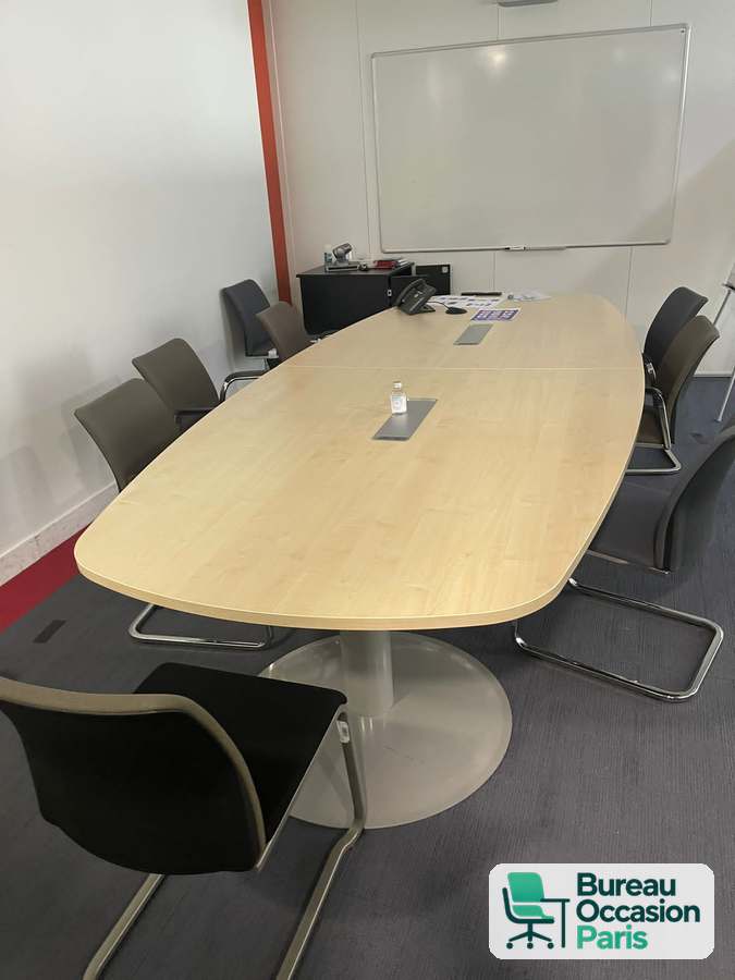 Table de réunion tonneau érable, pieds tulipe gris clair et trappes
