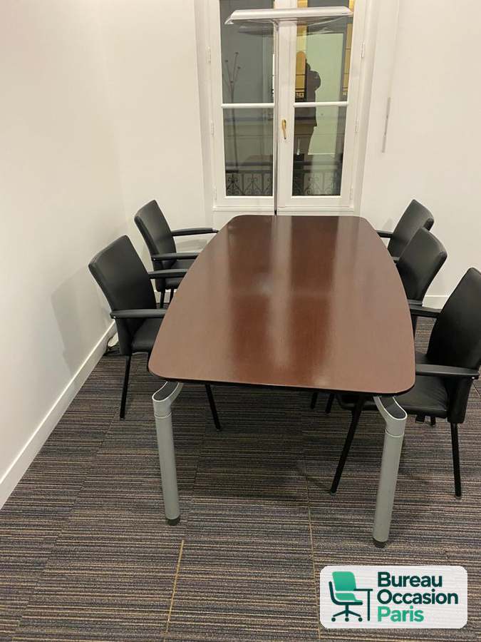 Table de réunion tonneau finition wengé – pieds métal gris, 6 places