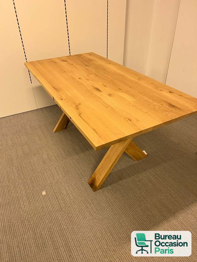 Table en chêne massif sur piètement en X bois – 6 à 8 places