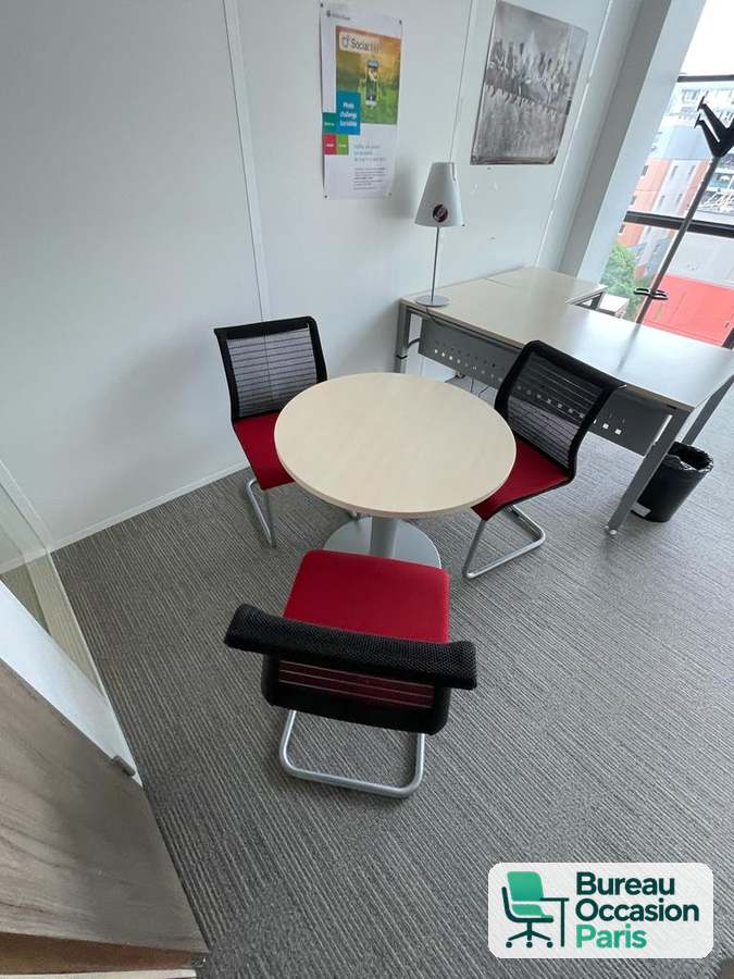 Table ronde 4 personnes, plateau érable clair sur pied central gris