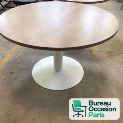 Table ronde 4 places, plateau chêne et pied tulipe blanc
