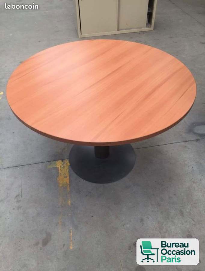 Table ronde 4 places plateau merisier, pied central et platine noirs