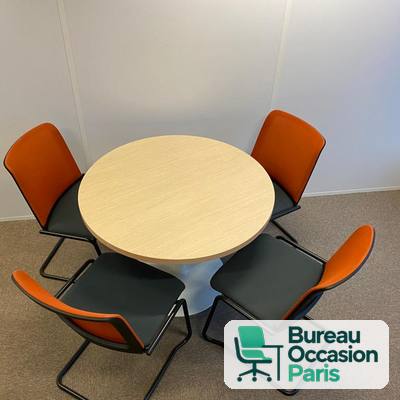 Table ronde plateau érable sur pied tulipe blanc – 4 personnes